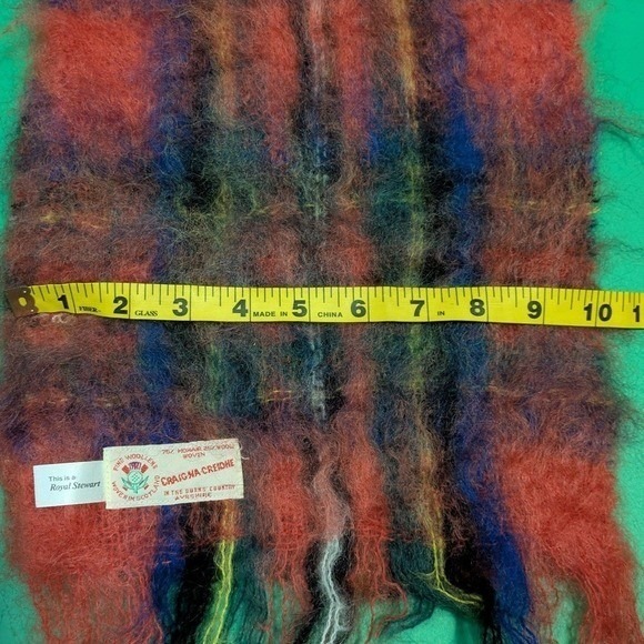 VTG 60s Tartan Plaid SCOTLAND FUZZY MOHAIR SCARF Red Black CRAIG-NA-CREIDHE - Picture 10 of 10